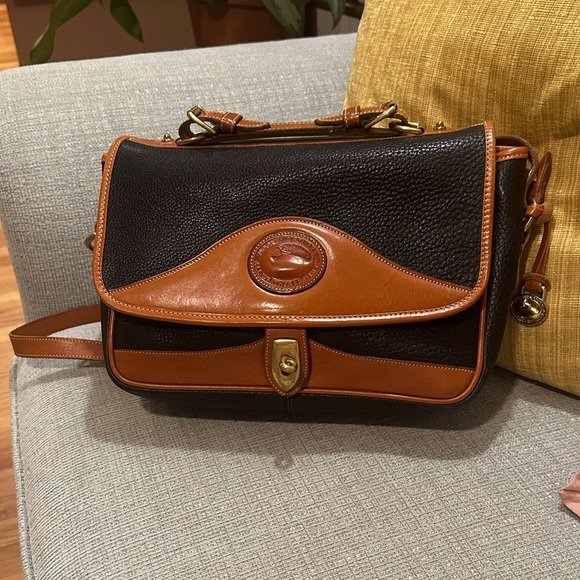 Handbags - Vintage Black and Brown Leather Shoulder Bag